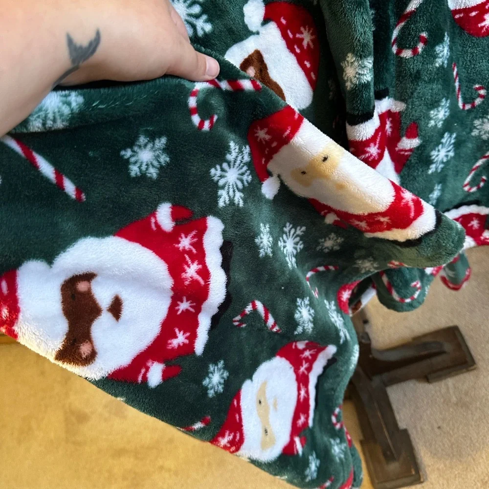N/A cozy throw
